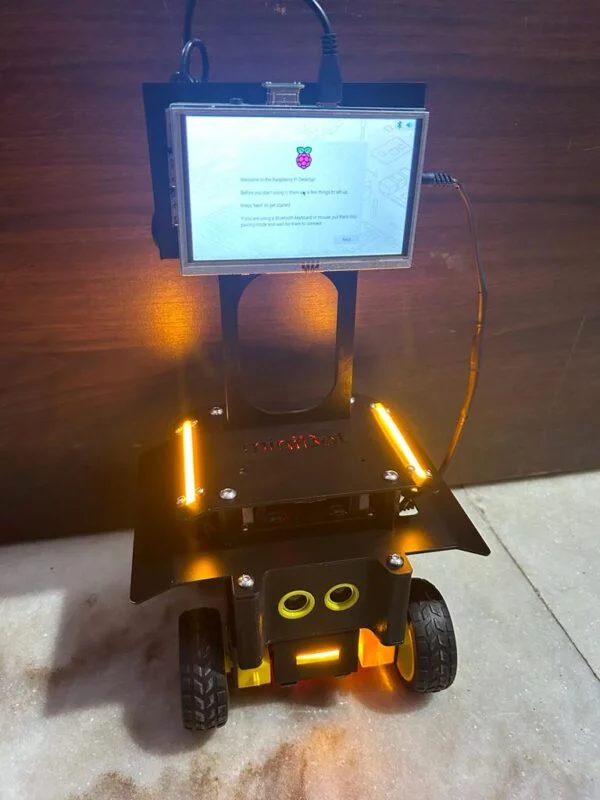 Minibot - Pi 5 inch display Add On